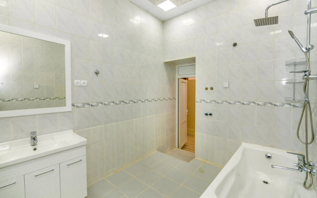 Luxury House in NIZAMI STREET