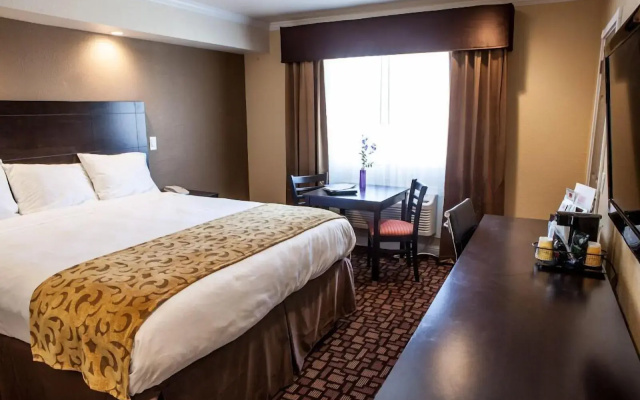 Marinwood Inn & Suites