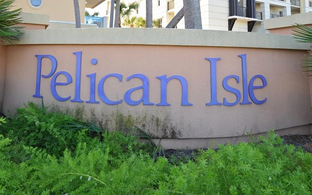 Pelican Isle 301