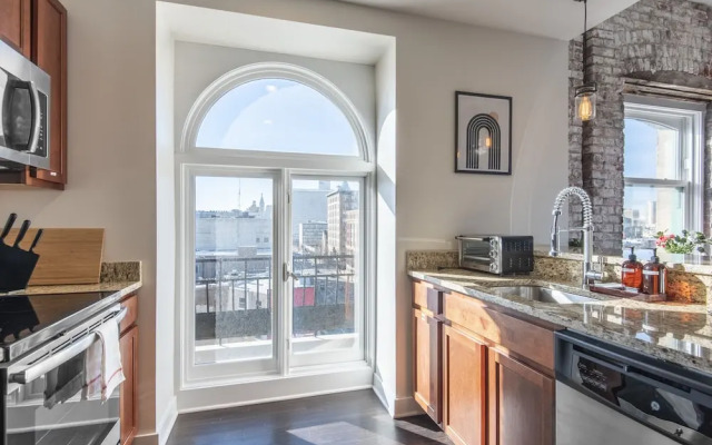 Divine Lorraine Apartment Hotel