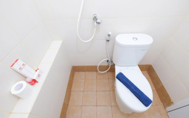 Compact Bassura City Apartment near Jatinegara