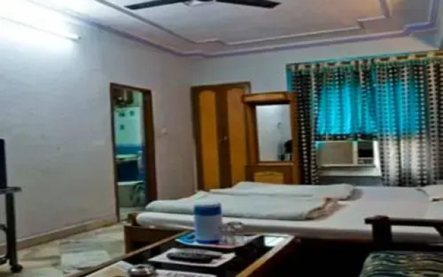 Oyo 40431 Hotel Amar Prem