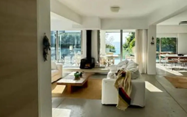Secluded Oasis With Stunning Views Private Beach