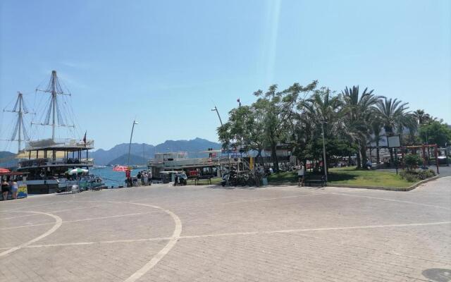 Sea view flat in Marmaris center,1 minut to beach