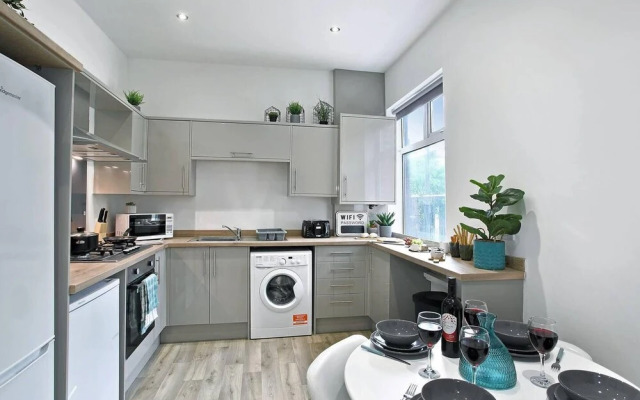 Stunning 4-bed House in Manchester