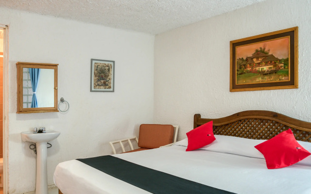 Capital O Farallon Inn, Cancún