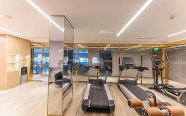 Yitel Premium (Shanghai Wujiaochang Metro Station)