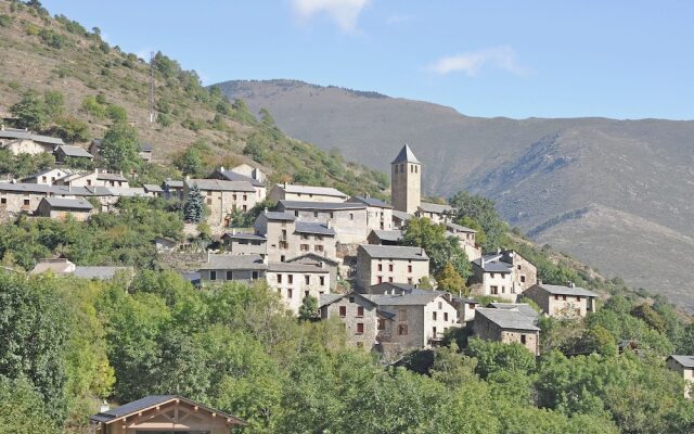 Inviting Villa in Ayguatebia-talau With Garden