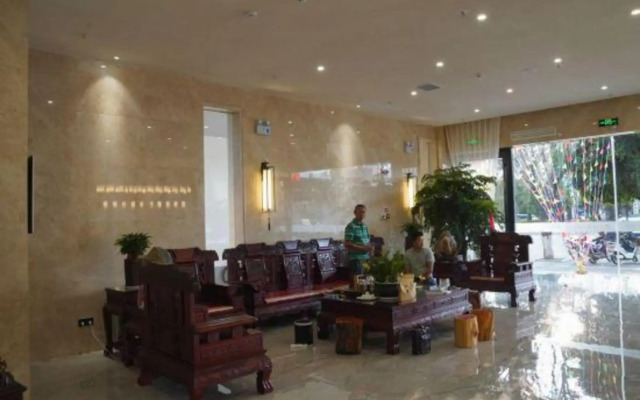 Baoshan Jiahu Hotel