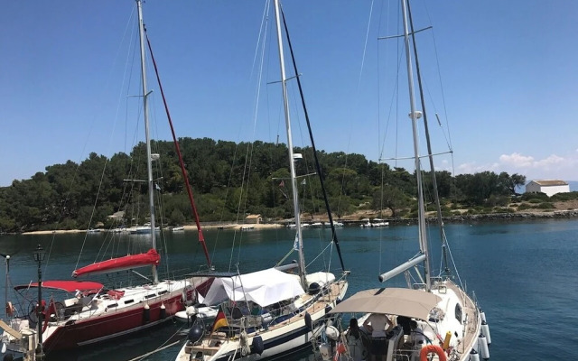 Anelina Paxos Residences - Anezina's Apartment