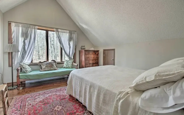 Cozy Wintergreen Cabin Near Mountain Inn & Slopes!