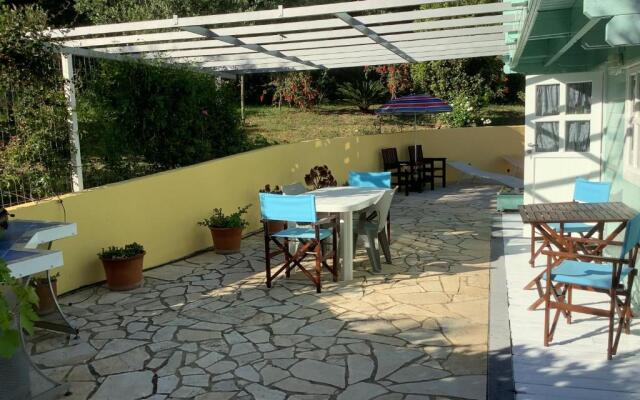The Cabin, Kyparissia