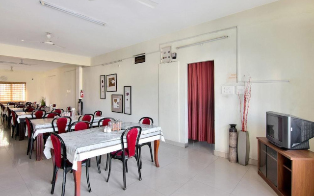 OYO 12458 SilverKey Madhapur