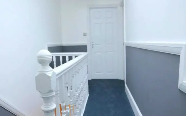Impeccable 3-bed House in Plumstead, London