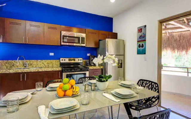 Rainbow Penthouse 2 bedrooms sleeps 5