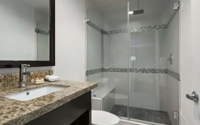 Days Inn By Wyndham Downey