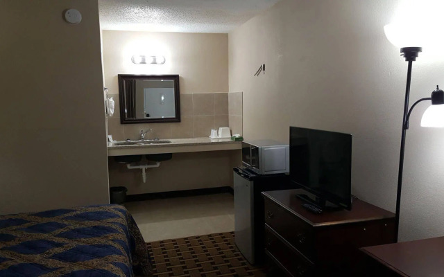Red Carpet Inn & Suites