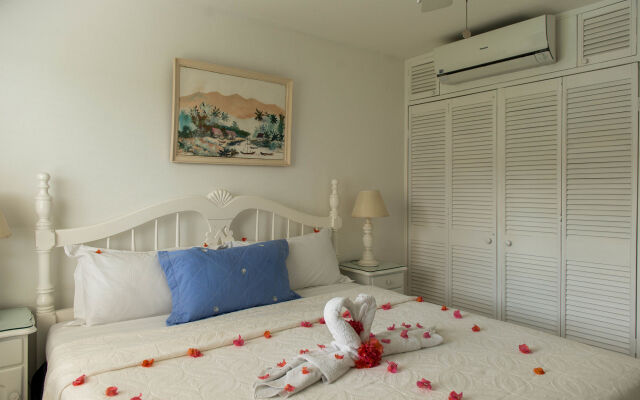 Dolphin Beach Suite