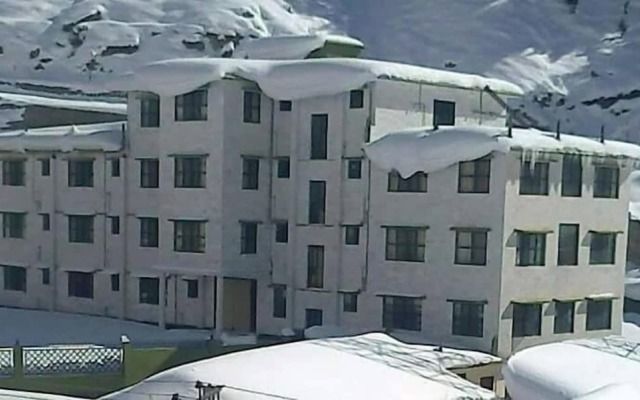 Royal Hotel Naran