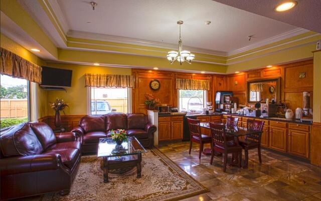 Downtowner Inn and Suites Hobby