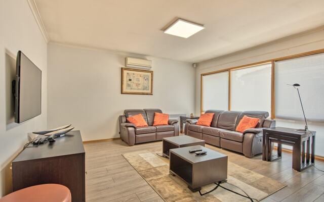 Spacious family home St Kilda