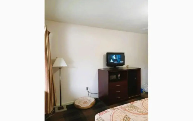 Travelers Inn by OYO Beaver, Hwy 19