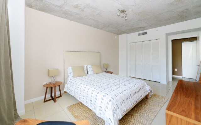 Miami World Rental - Midtown 608