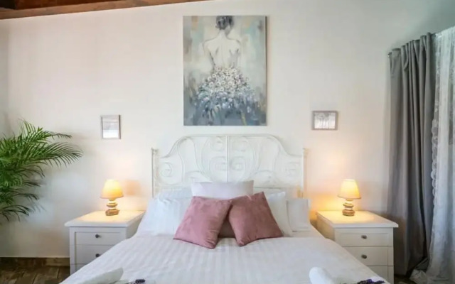 Pool House Giulia Comfortable Holiday Residence