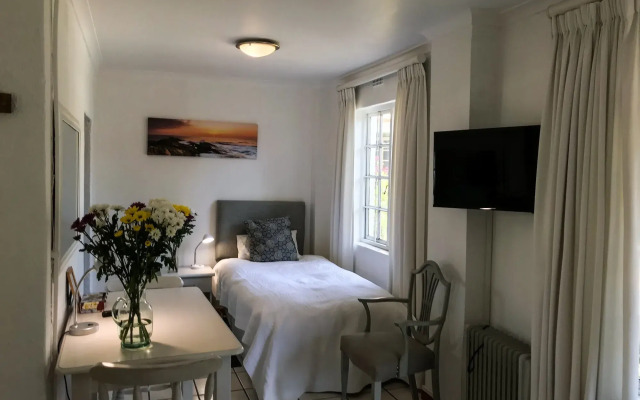 Howard's End Manor