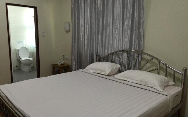 Htun Yadanar Motel