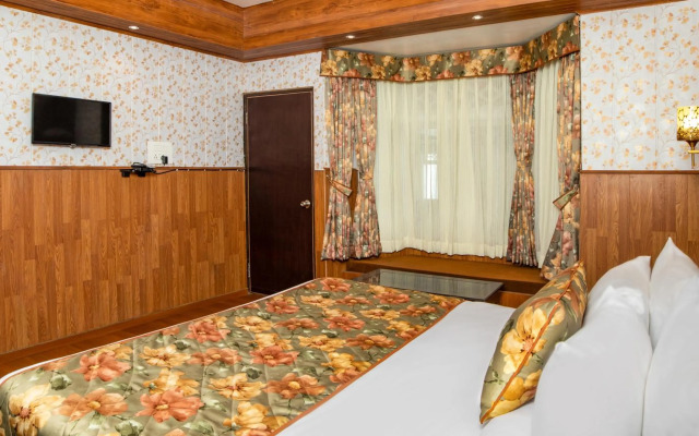 Summit Oakden Resort Mall Road