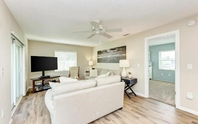 Anna Maria Island Beach Palms 8B