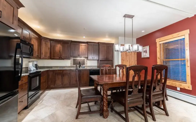 Tenderfoot Lodge by Summit County Mountain Retreats