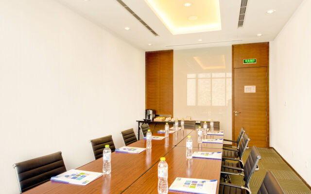 Holiday Inn Express Shanghai Jinsha by IHG