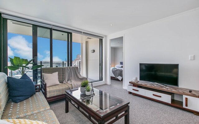 Penthouse with Access to Exclusive Rooftop Terrace