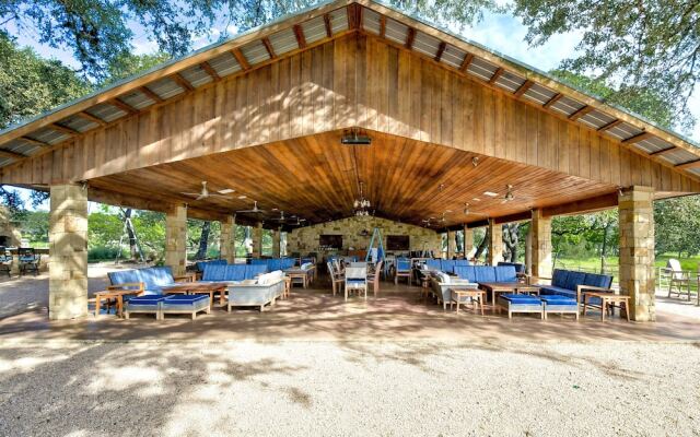 The Reserve at Lake Travis Cabin #4