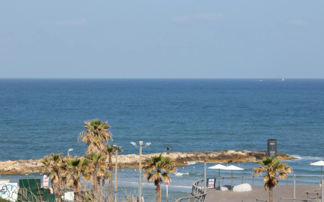 Chic 2BR in Carmelit by HolyGuest