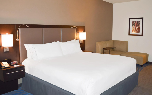 Holiday Inn Express Hotel & Suites Kailua-Kona by IHG
