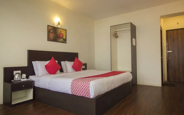 OYO 22038 Hotel Taktse Continental And Spa