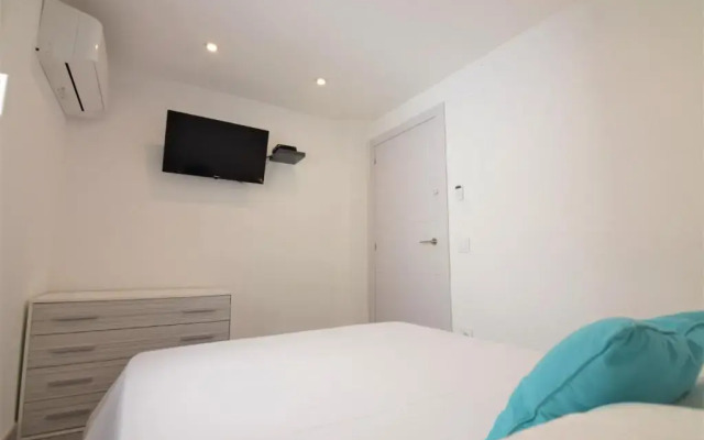 392- casa al canal con amarre y jacuzzi