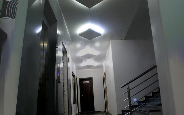 Hotel Sai Bansi