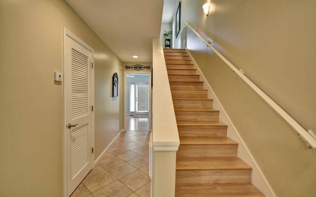 6717 Beach Drive - 1977178
