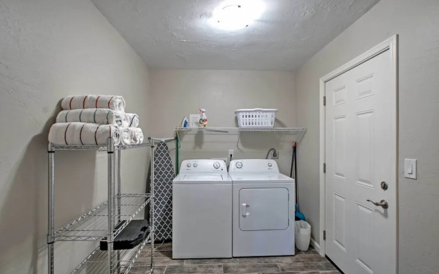 Private Pool & Camelback Mtn Views: Phoenix Gem