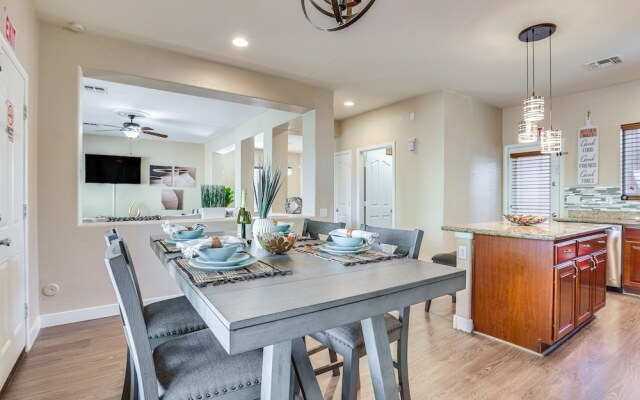 Family-friendly Phoenix Home: 5 Mi to Westgate!