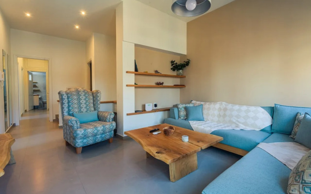 Upscale Modern Escape in the Historic Center