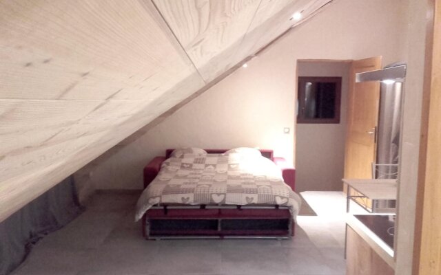 Studio in Saint-jean-d'arves, With Wonderful Mountain View, Furnished