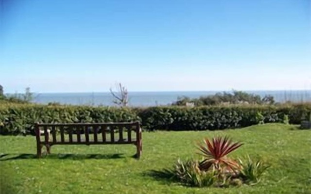 Eversley Hotel