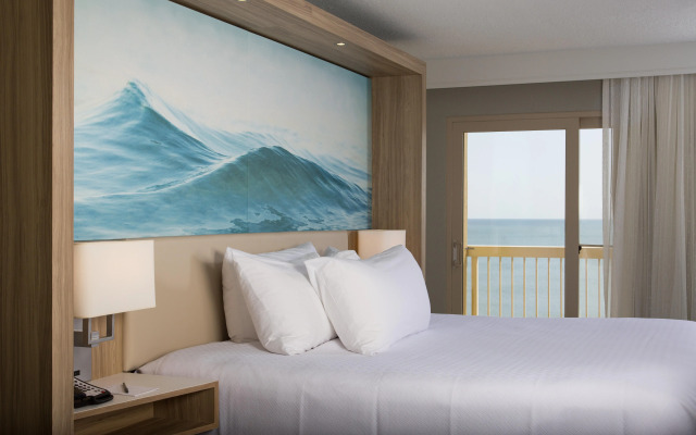 Crowne Plaza Melbourne - Oceanfront by IHG