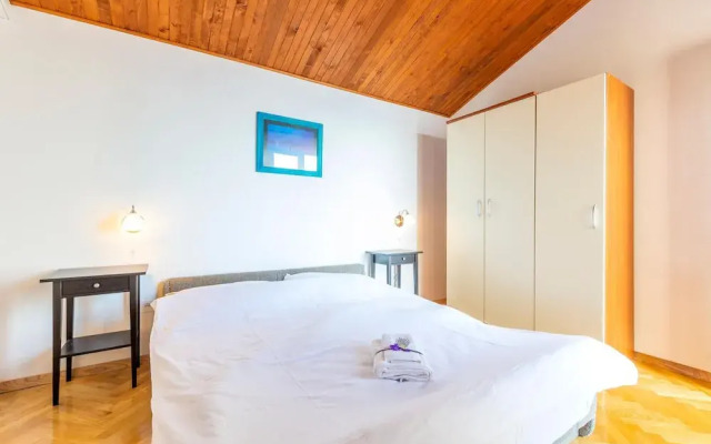 Awesome Home in Pisak With Wifi and 4 Bedrooms