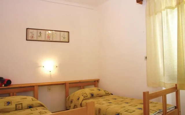 Awesome Home in Pula With Wifi and 2 Bedrooms